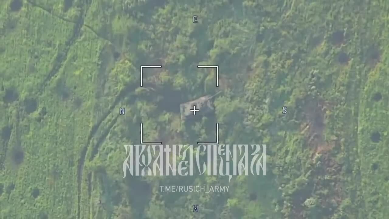 Preview for barracuda on twitterthe russian forces targeted a ukrainian leopard 2a6 tank on the zaporizhian front line with lancet kamikaze drone. httpsoigsktn79ytwitter