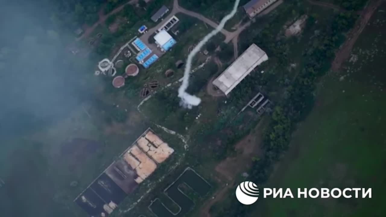 Preview for Lancet phá hủy hệ thống phòng không Strela 10 của Ukraine ở khu vực Avdiivka, số tên lửa còn lại của…