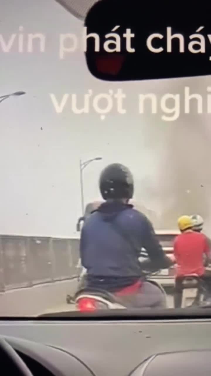 Preview for chay xe dien vinfast